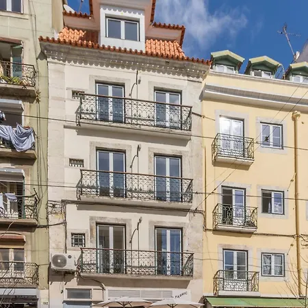 Modern 3br, Terrace, Ac/heating & Self Check-in Lizbona