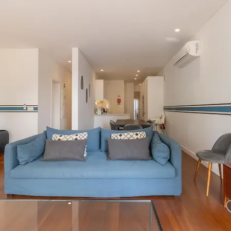 Modern 3br, Terrace, Ac/heating & Self Check-in *