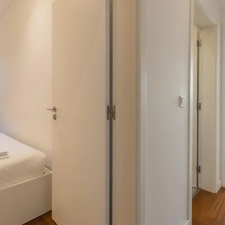 Lejlighed Modern 3br, Terrace, Ac/heating & Self Check-in