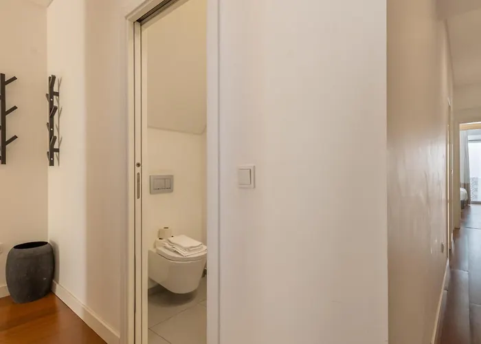Apartman Modern 3br, Terrace, Ac/heating & Self Check-in Lisboa