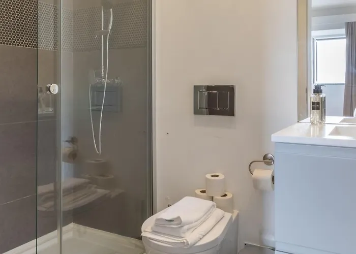 Modern 3br, Terrace, Ac/heating & Self Check-in Apartman *