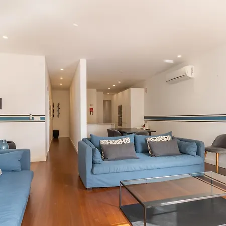 Lejlighed Modern 3br, Terrace, Ac/heating & Self Check-in