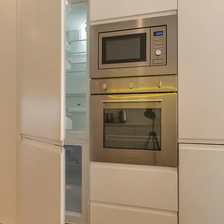 Modern 3br, Terrace, Ac/heating&self Check-in Appartamento *