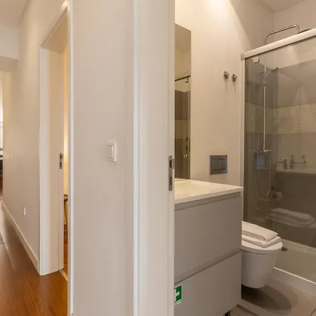 Modern 3br, Terrace, Ac/heating&self Check-in Appartamento *