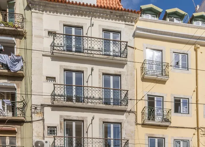 Modern 3br, Terrace, Ac/heating & Self Check-in Lissabon