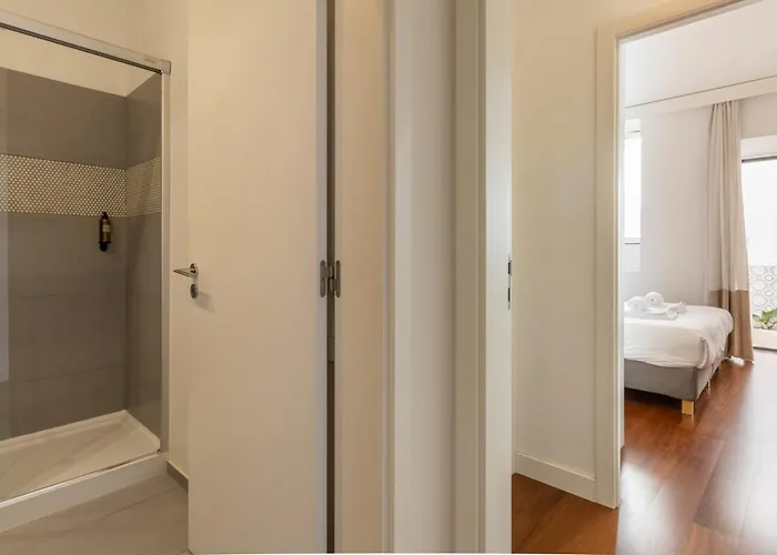 Modern 3br, Terrace, Ac/heating & Self Check-in