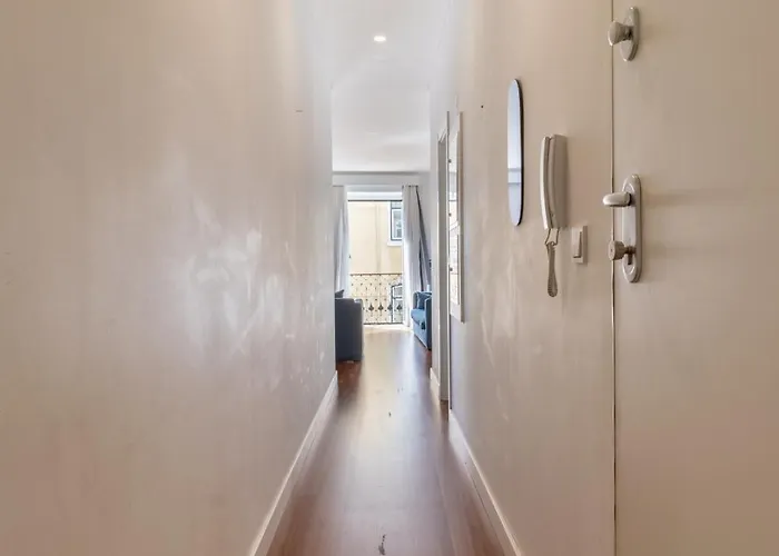 Modern 3br, Terrace, Ac/heating & Self Check-in * Lissabon